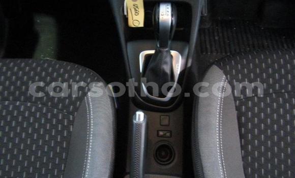 Buy Used Renault Captur Silver Car in Maputsoa in Leribe Buy Used Renault Captur Silver Car in Maputsoa in Leribe