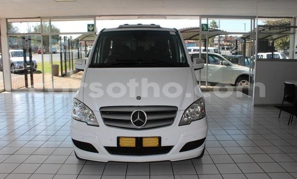 Sayi Na hannu Mercedes-Benz Viano White Mota in Maseru a Maseru Sayi Na hannu Mercedes-Benz Viano White Mota in Maseru a Maseru