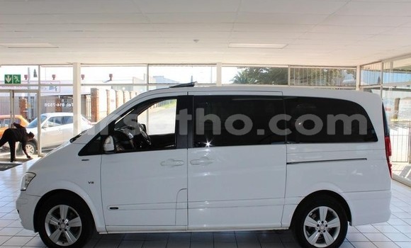 Sayi Na hannu Mercedes-Benz Viano White Mota in Maseru a Maseru Sayi Na hannu Mercedes-Benz Viano White Mota in Maseru a Maseru