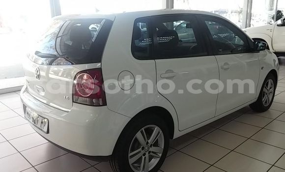 Sayi Na hannu Volkswagen Polo White Mota in Maseru a Maseru Sayi Na hannu Volkswagen Polo White Mota in Maseru a Maseru