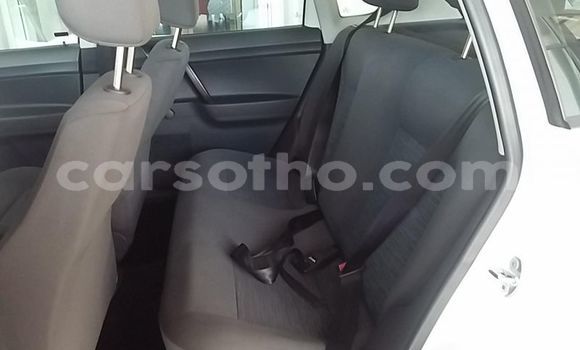 Sayi Na hannu Volkswagen Polo White Mota in Maseru a Maseru Sayi Na hannu Volkswagen Polo White Mota in Maseru a Maseru