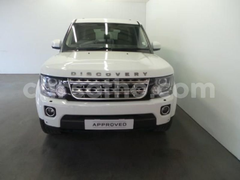 Big with watermark 2015 land rover discovery 4 10