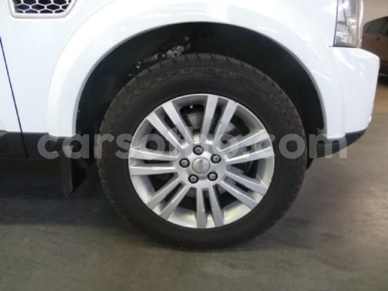 Big with watermark 2015 land rover discovery 4 9