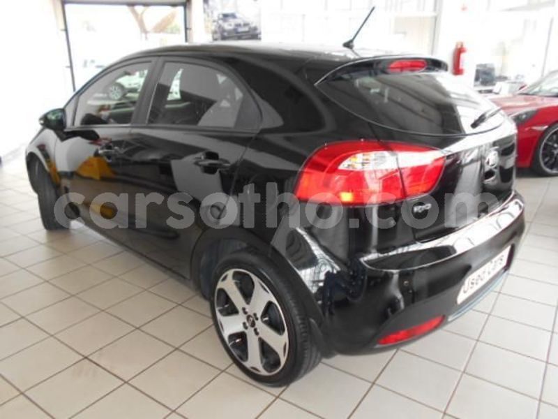 Big with watermark 2013 kia rio hatch 3