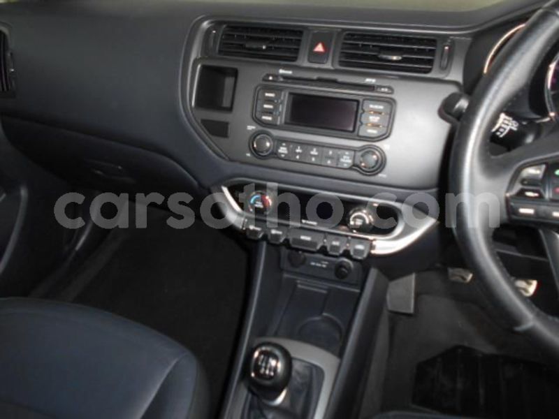 Big with watermark 2013 kia rio hatch 9