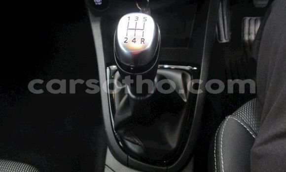 Sayi Na hannu Renault Clio White Mota in Maseru a Maseru Sayi Na hannu Renault Clio White Mota in Maseru a Maseru