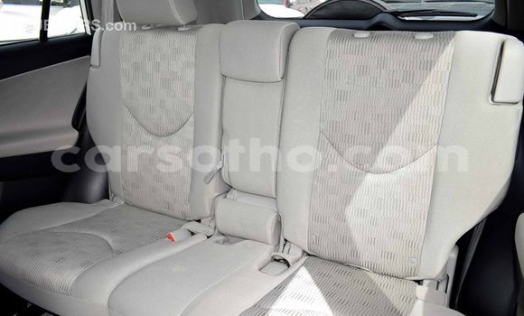 Acheter Import Utilitaire Toyota HiAce Blanc à Import - Dubai, Maseru Acheter Import Utilitaire Toyota HiAce Blanc à Import - Dubai, Maseru