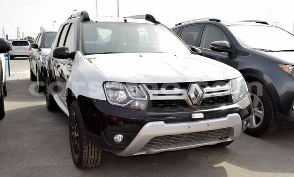 Sayi Imported Renault Duster Black Mota in Import - Dubai a Maseru Sayi Imported Renault Duster Black Mota in Import - Dubai a Maseru