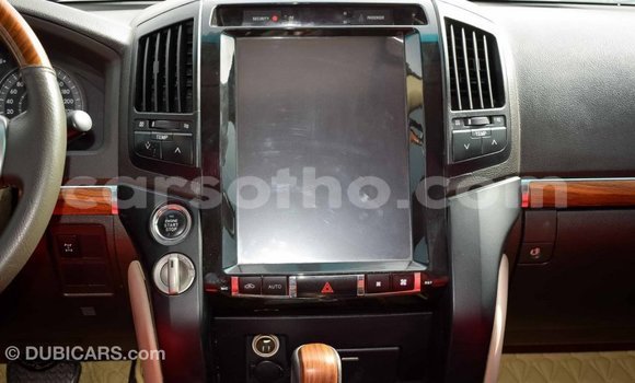 Acheter Import Voiture Toyota Land Cruiser Noir à Import - Dubai, Maseru Acheter Import Voiture Toyota Land Cruiser Noir à Import - Dubai, Maseru