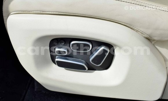 Acheter Import Voiture Land Rover Range Rover Blanc à Import - Dubai, Maseru Acheter Import Voiture Land Rover Range Rover Blanc à Import - Dubai, Maseru