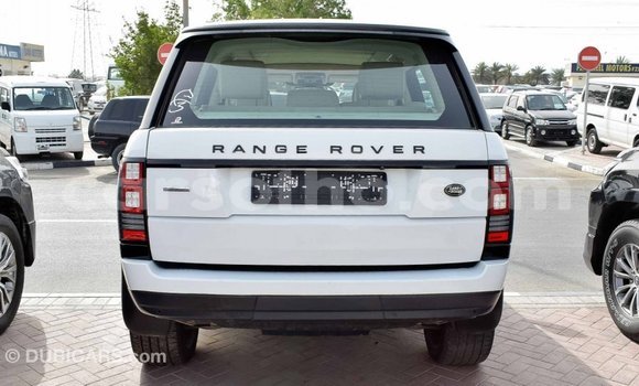Acheter Import Voiture Land Rover Range Rover Blanc à Import - Dubai, Maseru Acheter Import Voiture Land Rover Range Rover Blanc à Import - Dubai, Maseru