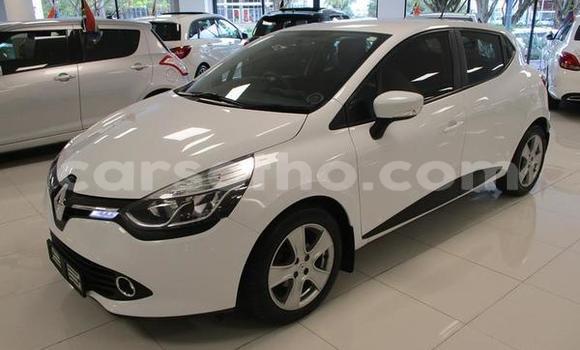 اشتري مستعمل Renault Clio White سيارة في Maseru في Maseru اشتري مستعمل Renault Clio White سيارة في Maseru في Maseru