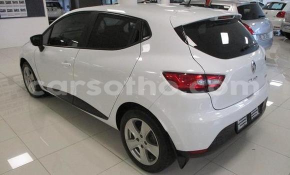 اشتري مستعمل Renault Clio White سيارة في Maseru في Maseru اشتري مستعمل Renault Clio White سيارة في Maseru في Maseru
