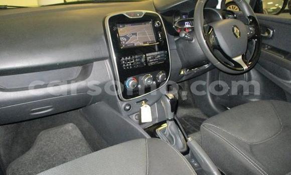 اشتري مستعمل Renault Clio White سيارة في Maseru في Maseru اشتري مستعمل Renault Clio White سيارة في Maseru في Maseru