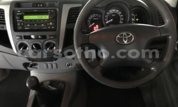 Buy Used Toyota Hilux Silver Car in Maseru in Maseru Buy Used Toyota Hilux Silver Car in Maseru in Maseru