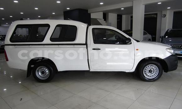 اشتري مستعمل Toyota Hilux White سيارة في Butha Buthe في Butha-Buthe اشتري مستعمل Toyota Hilux White سيارة في Butha Buthe في Butha-Buthe