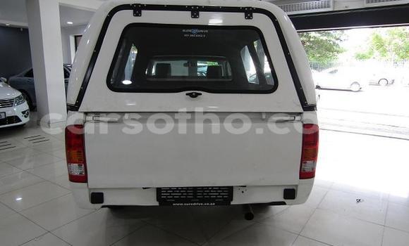 اشتري مستعمل Toyota Hilux White سيارة في Butha Buthe في Butha-Buthe اشتري مستعمل Toyota Hilux White سيارة في Butha Buthe في Butha-Buthe