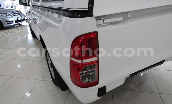 اشتري مستعمل Toyota Hilux White سيارة في Butha Buthe في Butha-Buthe اشتري مستعمل Toyota Hilux White سيارة في Butha Buthe في Butha-Buthe