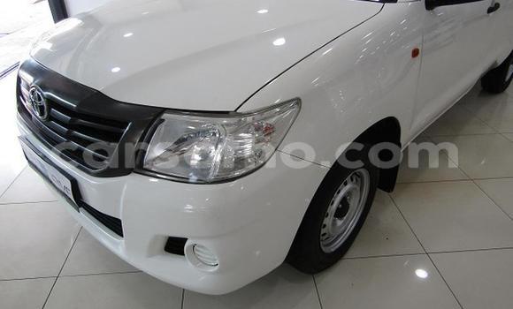اشتري مستعمل Toyota Hilux White سيارة في Butha Buthe في Butha-Buthe اشتري مستعمل Toyota Hilux White سيارة في Butha Buthe في Butha-Buthe