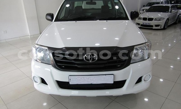 اشتري مستعمل Toyota Hilux White سيارة في Butha Buthe في Butha-Buthe اشتري مستعمل Toyota Hilux White سيارة في Butha Buthe في Butha-Buthe