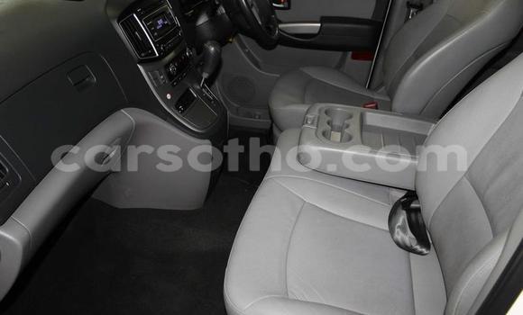 Sayi Na hannu Hyundai H1 White Mota in Butha Buthe a Butha-Buthe Sayi Na hannu Hyundai H1 White Mota in Butha Buthe a Butha-Buthe