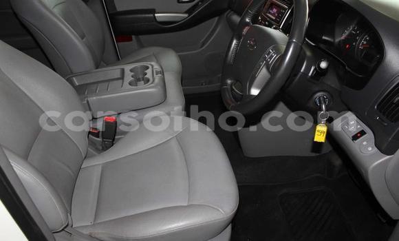 Sayi Na hannu Hyundai H1 White Mota in Butha Buthe a Butha-Buthe Sayi Na hannu Hyundai H1 White Mota in Butha Buthe a Butha-Buthe