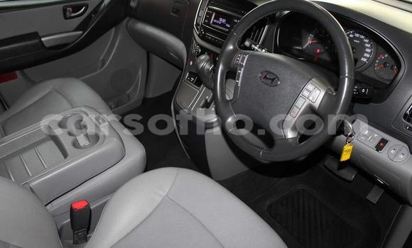 Sayi Na hannu Hyundai H1 White Mota in Butha Buthe a Butha-Buthe Sayi Na hannu Hyundai H1 White Mota in Butha Buthe a Butha-Buthe