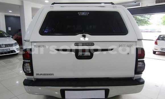 اشتري مستعمل Toyota Hilux White سيارة في Butha Buthe في Butha-Buthe اشتري مستعمل Toyota Hilux White سيارة في Butha Buthe في Butha-Buthe