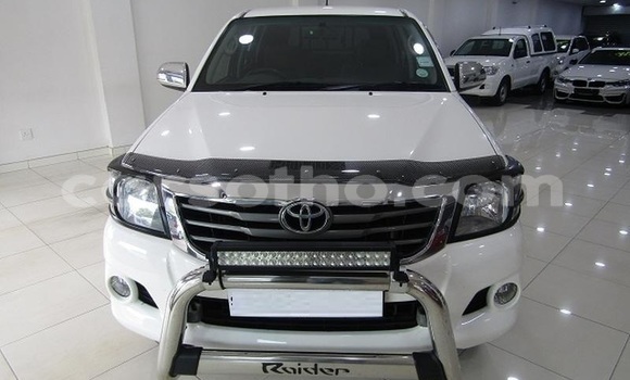 اشتري مستعمل Toyota Hilux White سيارة في Butha Buthe في Butha-Buthe اشتري مستعمل Toyota Hilux White سيارة في Butha Buthe في Butha-Buthe