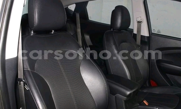 Sayi Na hannu Hyundai ix35 Silver Mota in Butha Buthe a Butha-Buthe Sayi Na hannu Hyundai ix35 Silver Mota in Butha Buthe a Butha-Buthe