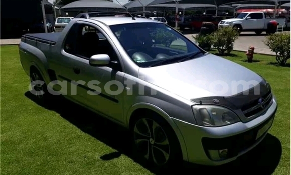 Sayi Na hannu Opel Corsa Silver Mota in Butha–Buthe a Thaba-Tseka Sayi Na hannu Opel Corsa Silver Mota in Butha–Buthe a Thaba-Tseka