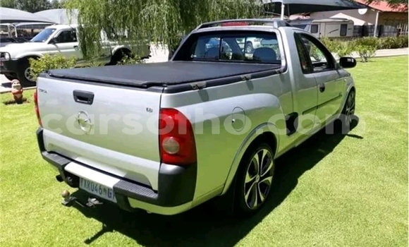 Sayi Na hannu Opel Corsa Silver Mota in Butha–Buthe a Thaba-Tseka Sayi Na hannu Opel Corsa Silver Mota in Butha–Buthe a Thaba-Tseka