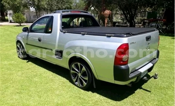 Sayi Na hannu Opel Corsa Silver Mota in Butha–Buthe a Thaba-Tseka Sayi Na hannu Opel Corsa Silver Mota in Butha–Buthe a Thaba-Tseka