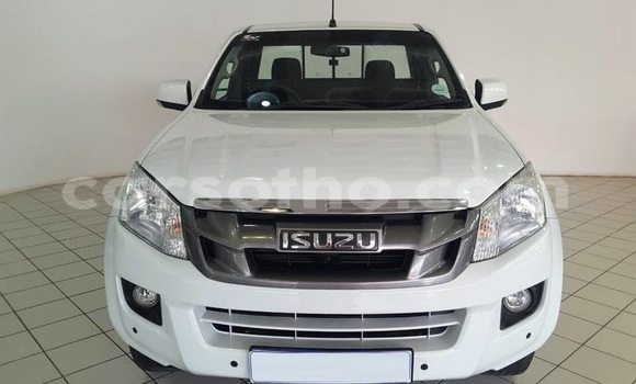 Acheter Occasion Voiture Isuzu KB Blanc à Butha–Buthe, Thaba-Tseka Acheter Occasion Voiture Isuzu KB Blanc à Butha–Buthe, Thaba-Tseka