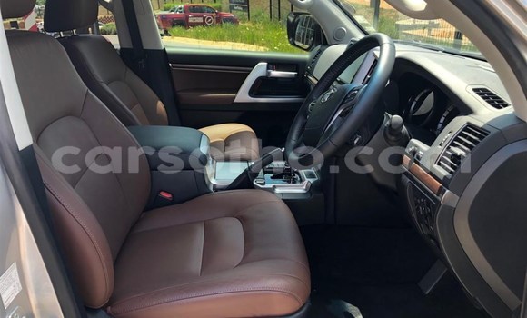 اشتري مستعمل Toyota Land Cruiser White سيارة في Maseru في Maseru اشتري مستعمل Toyota Land Cruiser White سيارة في Maseru في Maseru