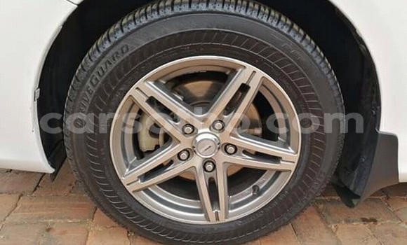 Acheter Occasion Voiture Toyota Corolla Blanc à Maseru, Maseru Acheter Occasion Voiture Toyota Corolla Blanc à Maseru, Maseru