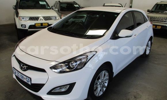 Buy Used Hyundai i30 White Car in Maseru in Maseru Buy Used Hyundai i30 White Car in Maseru in Maseru