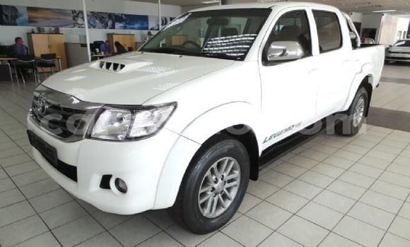 Buy Used Toyota Hilux White Car in Maseru in Maseru Buy Used Toyota Hilux White Car in Maseru in Maseru