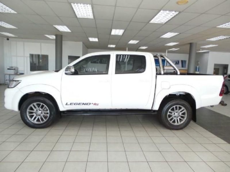 Big with watermark 2014 toyota hilux 2