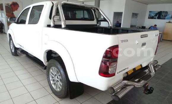 Buy Used Toyota Hilux White Car in Maseru in Maseru Buy Used Toyota Hilux White Car in Maseru in Maseru