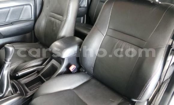 Buy Used Toyota Hilux White Car in Maseru in Maseru Buy Used Toyota Hilux White Car in Maseru in Maseru