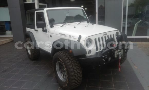 Sayi Na hannu Jeep Wrangler White Mota in Butha Buthe a Butha-Buthe