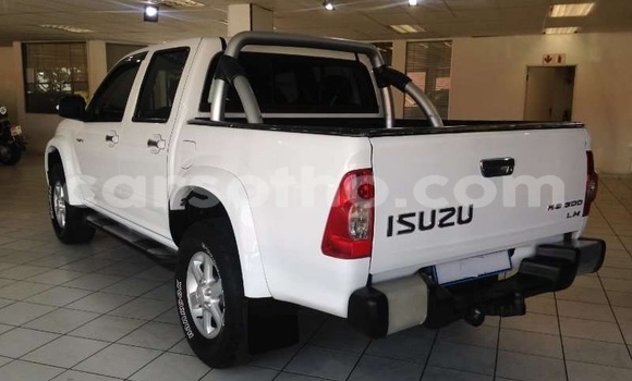 Acheter Occasion Voiture Isuzu KB Blanc à Butha–Buthe, Thaba-Tseka Acheter Occasion Voiture Isuzu KB Blanc à Butha–Buthe, Thaba-Tseka