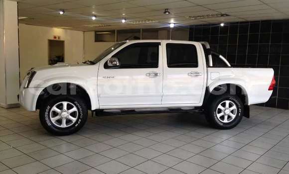 Acheter Occasion Voiture Isuzu KB Blanc à Butha–Buthe, Thaba-Tseka Acheter Occasion Voiture Isuzu KB Blanc à Butha–Buthe, Thaba-Tseka