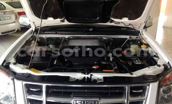 Acheter Occasion Voiture Isuzu KB Blanc à Butha–Buthe, Thaba-Tseka Acheter Occasion Voiture Isuzu KB Blanc à Butha–Buthe, Thaba-Tseka