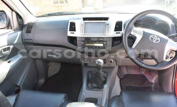 Acheter Occasion Voiture Toyota Hilux Rouge à Butha–Buthe, Thaba-Tseka Acheter Occasion Voiture Toyota Hilux Rouge à Butha–Buthe, Thaba-Tseka