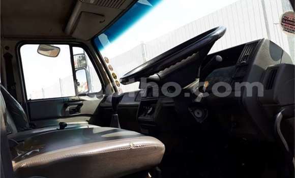 Sayi Na hannu Nissan UD White Babbar mota in Mafeteng a Mafeteng Sayi Na hannu Nissan UD White Babbar mota in Mafeteng a Mafeteng