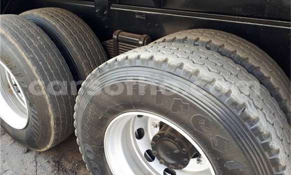 Sayi Na hannu Nissan UD White Babbar mota in Mafeteng a Mafeteng Sayi Na hannu Nissan UD White Babbar mota in Mafeteng a Mafeteng