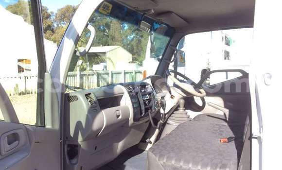 اشتري مستعمل Toyota Dyna White شاحنة في Mafeteng في Mafeteng اشتري مستعمل Toyota Dyna White شاحنة في Mafeteng في Mafeteng