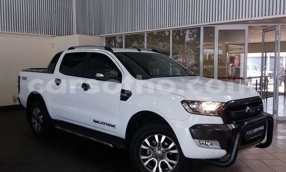 Sayi Na hannu Ford Ranger White Mota in Butha Buthe a Butha-Buthe Sayi Na hannu Ford Ranger White Mota in Butha Buthe a Butha-Buthe